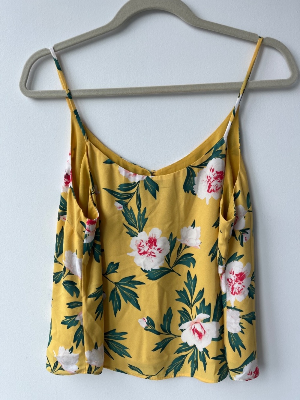 RW & Co Cropped Cami - Picture 2 of 13
